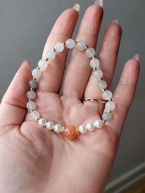 Pearl & Orange Focal Beaded Stretch Bracelet